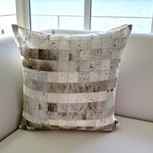 LOLOI FAUX HIDE CHECKERBOARD THROW PILLOW 22x22